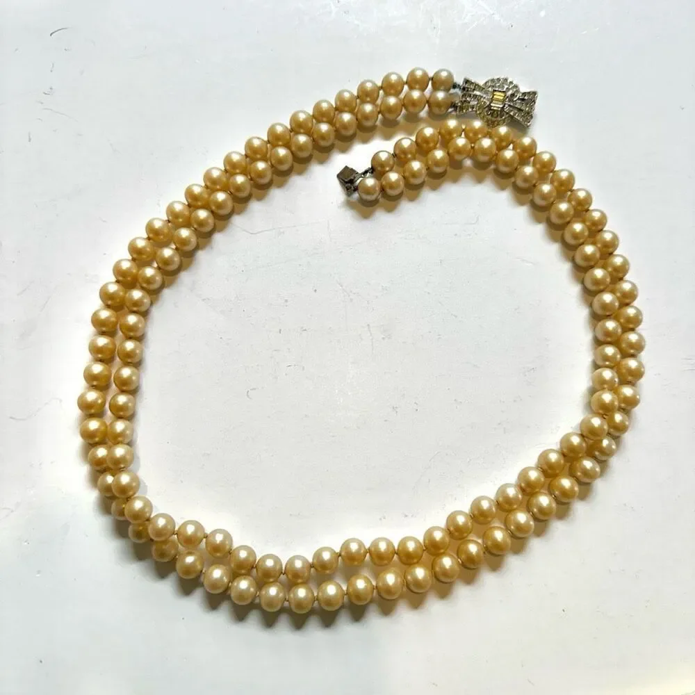 Vintage double strand faux pearl necklace